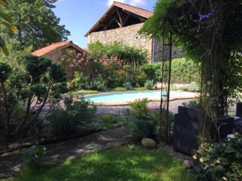 Bed and Breakfast Loft Atypique Villeneuve-de-Rivière Exteriér fotografie